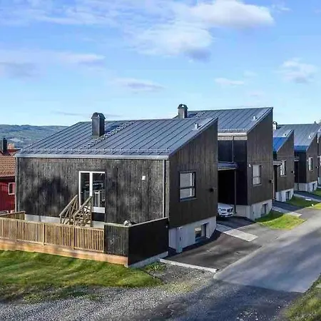别墅 Moderne Hus Med Flotte Utemuligheter Og Parkering